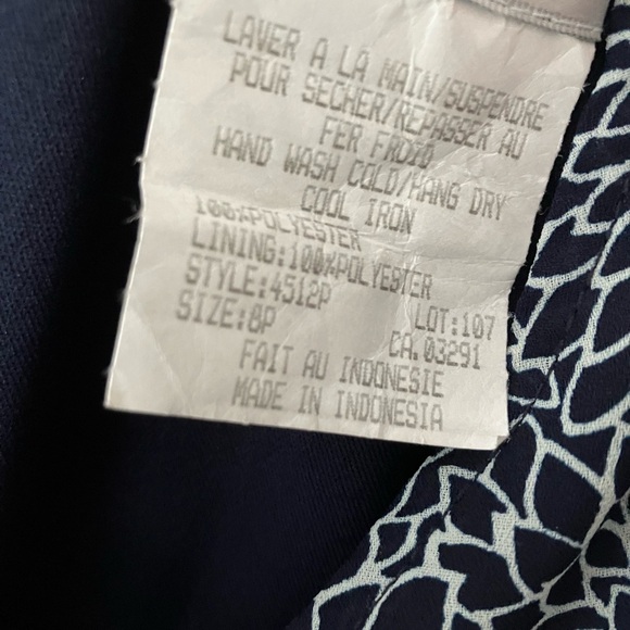 NWT Jessica floral navy blue Patterned Dress size 8P - Picture 2 of 14